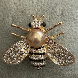 Gold Tone Bee Brooch Faux Pearl Rhinestone Crystal Bug Pin NWOT
